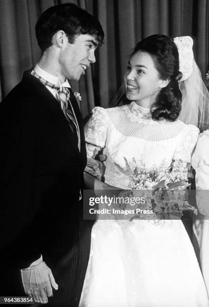David Eisenhower and wife Julie Eisenhower pose after their wedding ceremony.