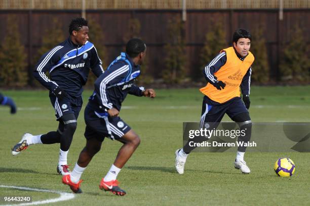 Deco of Chelsea during a training session at the Cobham Training Ground on February 5, 2010 in Cobham, United Kingdom.