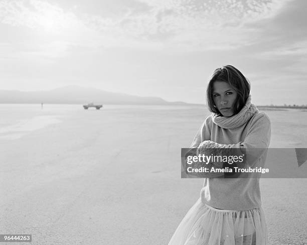 Actor Rhona Mitra poses for a portrait shoot in Los Angeles on September 19, 2001.