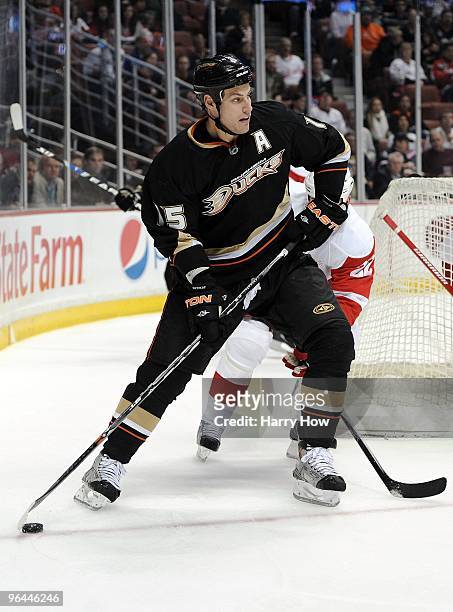 Ryan Getzlaf of the Anaheim Ducks looks to pass against the Detroit Red Wings during the game at the Honda Center on February 3, 2010 in Anaheim,...
