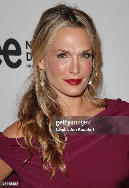 Actress Molly Sims arrives to the EIF's Women's Cancer Research Fund Hosts "An Unforgettable Evening Benefit at the Beverly Wilshire Four Seasons...