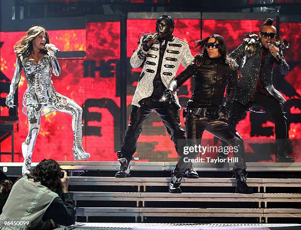 Fergie, will.i.am, Taboo and apl.de.ap of Black Eyed Peas perform at Philips Arena on February 4, 2010 in Atlanta, Georgia.