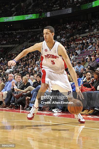 Austin Daye of the Detroit Pistons makes a move with the ball during the game against the Boston Celtics at the Palace of Auburn Hills on January 20,...