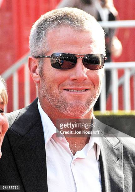 Football Player Brett Favre arrives at the 2008 ESPY Awards held at NOKIA Theatre L.A. LIVE on July 16, 2008 in Los Angeles, California. The 2008...