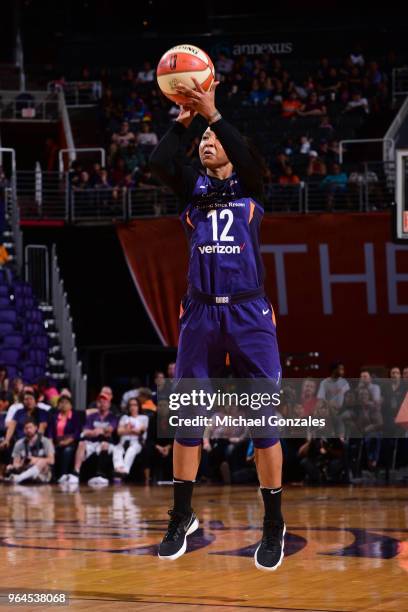 Briann January of the Phoenix Mercury shoots the ball against the Washington Mystics on May 30, 2018 at Talking Stick Resort Arena in Phoenix,...