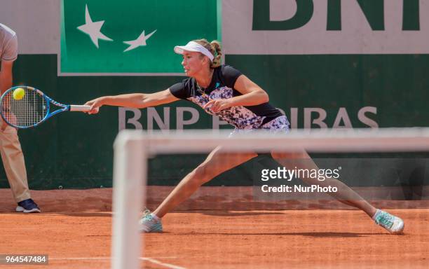 Elise Mertens of Germany returns the ball to Herather Watson of Great Britain during the second round at Roland Garros Grand Slam Tournament - Day 5...