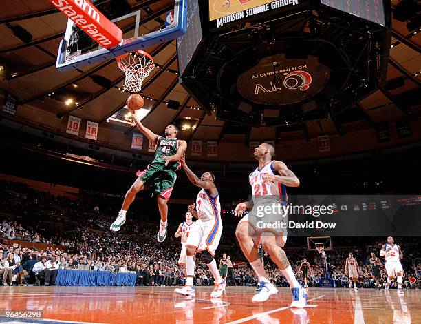 Charlie Bell of the Milwaukee Bucks shoots against the New York Knicks on February 5, 2010 at Madison Square Garden in New York City. NOTE TO USER:...