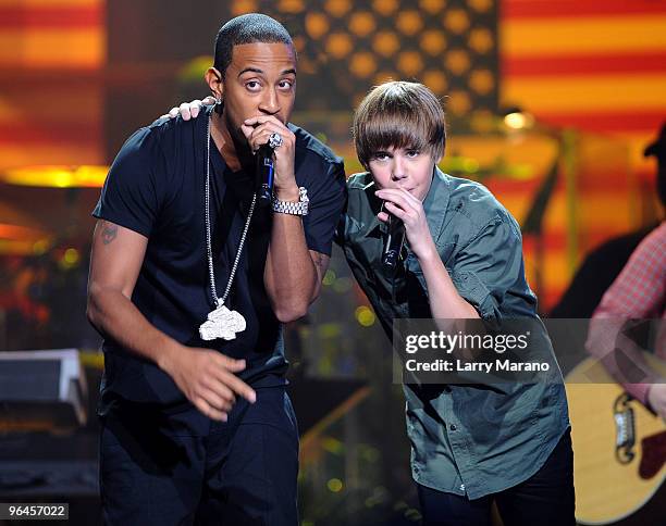 232 Justin Bieber Ludacris Photos & High Res Pictures - Getty Images
