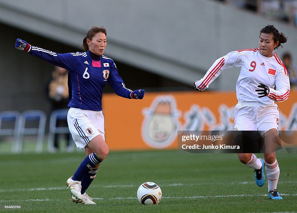 Japan v China - EAFF Women's Football Championship 2010