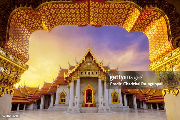 thailand temple.wat benchamabophit are big temple in bangkok thailand. - thailand stock-fotos und bilder