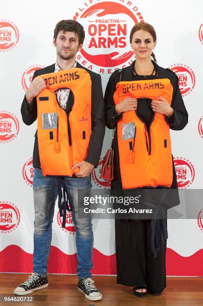 Actors Raul Arevalo and Melina Matthews attend a dinner to benefit the Spanish humanitarian NGO Proactiva Open Arms at the Retiro Park on May 31,...