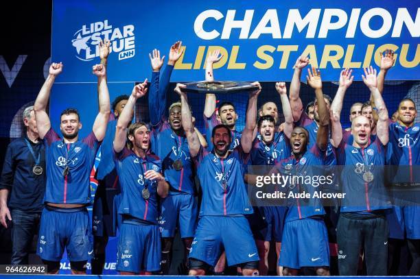 Nikola Karabatic of Psg celebrates victory with his team mates during the Lidl Starligue match between Paris Saint Germain and Chambery at Salle...