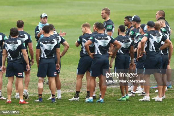 Blues assistant coach Danny Buderus talks to player during a New South Wales State of Origin training session at Coogee Oval on June 1, 2018 in...