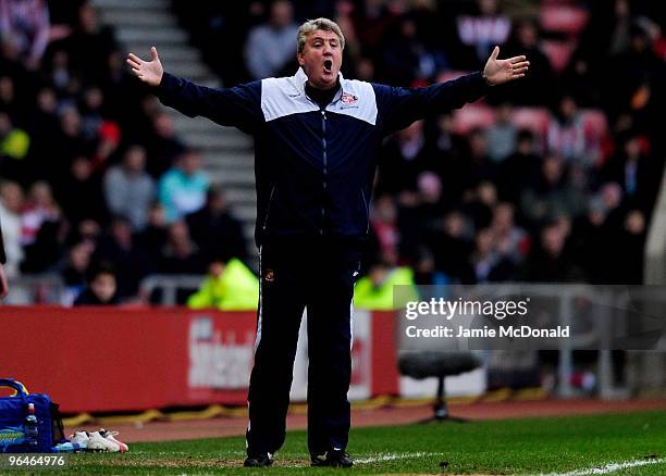 Sunderland manager Steve Bruce looks on during the Barclays Premier League match between Sunderland and Wigan Athletic at the Stadium of Light on...