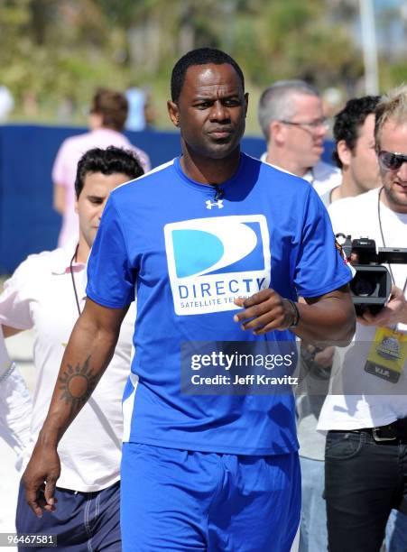 Singer Brian McKnight attends DIRECTV's 4th Annual Celebrity Beach Bowl on February 6, 2010 in Miami Beach, Florida.