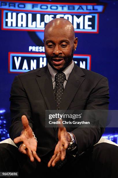 Jerry Rice gestures with his hands as he speaks after being announced as one of the newest enhrinees into the Hall of Fame during the Pro Football...