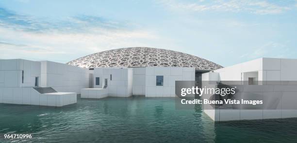 the louvre museum of abu dhabi - saadiyat island stock pictures, royalty-free photos & images
