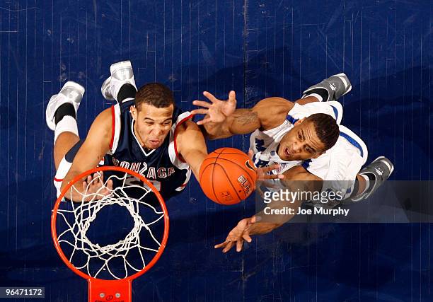 Will Coleman of the Memphis Tigers fights for a rebound against Elias Harris of the Gonzaga Bulldogs on February 6, 2010 at FedExForum in Memphis,...