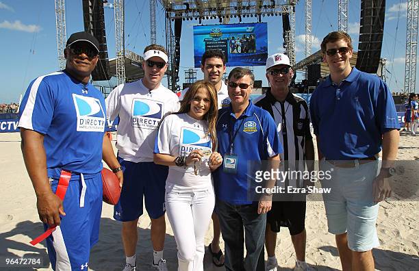 Hall of Famer Warren Moon, Rich Gannon, singer Jennifer Lopez, Mark Sanchez of the New York Jets, President and CEO of DIRECTV Mike White and Eli...