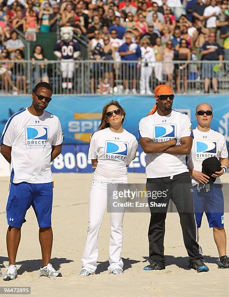 Personality A.J. Calloway, singer Jennifer Lopez, actor Shawn Wayans and actor C.S. Lee attend the Fourth Annual DIRECTV Celebrity Beach Bowl at...