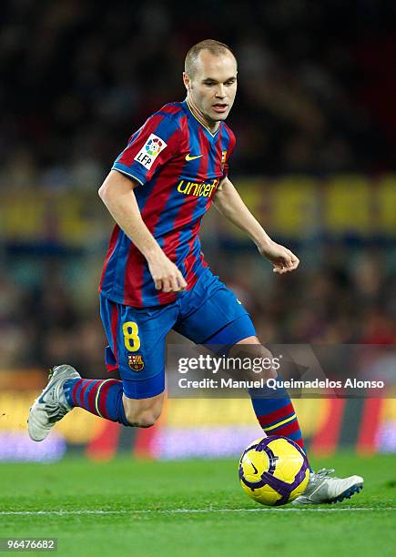 Andres Iniesta of FC Barcelona in action during the La Liga match between Barcelona and Getafe at Camp Nou on February 6, 2010 in Barcelona, Spain....