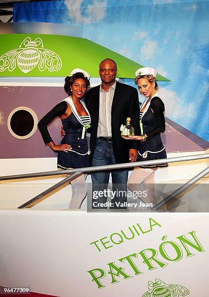 Former football player Warren Moon attends the 2010 Maxim Party at The Raleigh on February 6, 2010 in Miami, Florida.