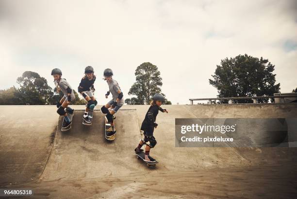 leben geht es voran - skate stock-fotos und bilder