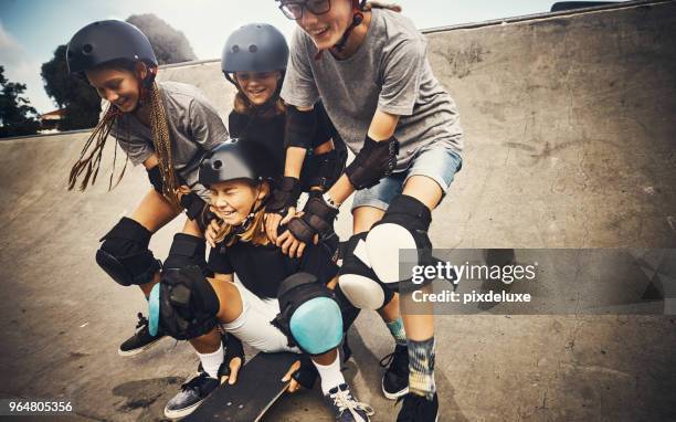 when they're boarding they're bonding - girl skateboard stock pictures, royalty-free photos & images