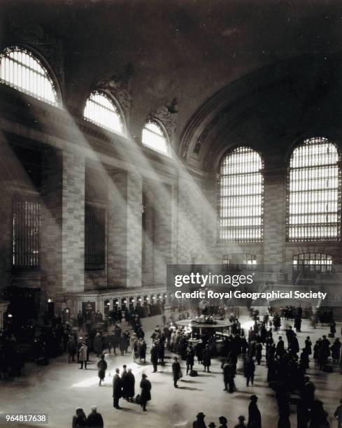 Holiday crowd at Grand Central Terminus, United States of America, 1931. British Offical Missions to the US .