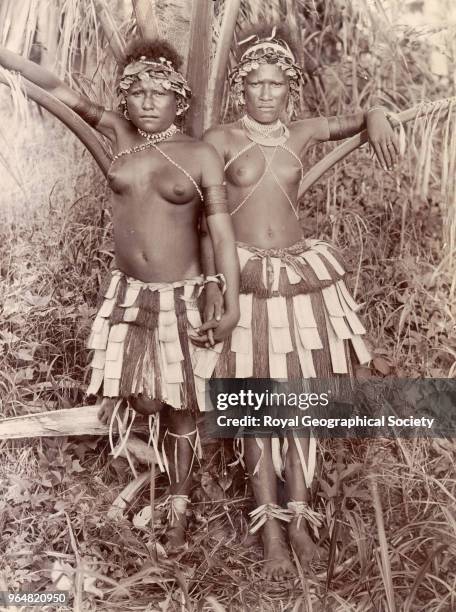 Bulaa girls in dancing dress, Papua New Guinea, 1898.