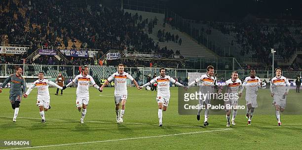 Players of AS Roma celebrate the victory after the Serie A match between Fiorentina and Roma at Stadio Artemio Franchi on February 7, 2010 in...