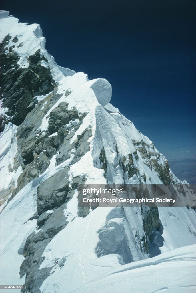 High Ridge Summit Ridge Everest Summit Ridge