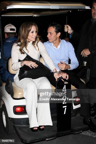 Singers Jennifer Lopez and Marc Anthony attend Super Bowl XLIV at the Sun Life Stadium on February 7, 2010 in Miami Gardens, Florida.