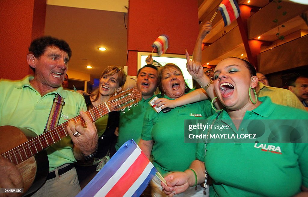 Supporters of presidential candidate Lau