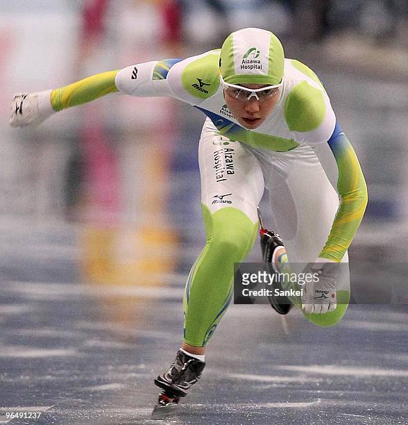 Nao Kodaira competes in the Women's 500m during the Speed Skating Vancouver Olympic Qualifier at M Wave on December 28, 2009 in Nagano, Japan.