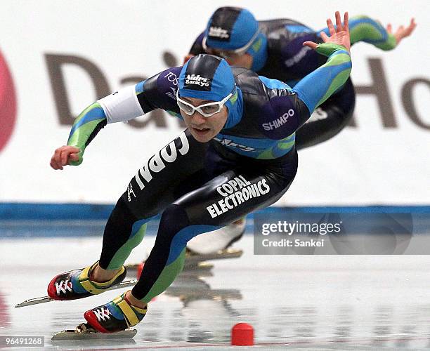 Joji Kato competes in the Men's 500m during the Speed Skating Vancouver Olympic Qualifier at M Wave on December 28, 2009 in Nagano, Japan.