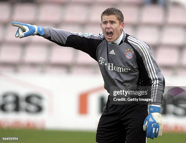 Thomas Kraft goal keeper of FC Bayern II during the 3.Liga match between SpVgg Unterhaching and Bayern Muenchen II at the Generali Sportpark on...