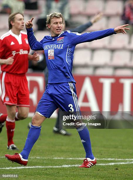 Benjamin Schwarz of Unterhaching during the 3.Liga match between SpVgg Unterhaching and Bayern Muenchen II at the Generali Sportpark on January 24,...