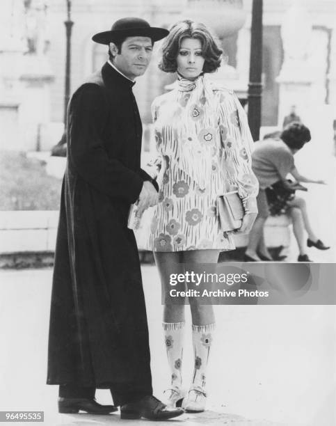 Italian actors Marcello Mastroianni and Sophia Loren on the set of 'La Moglie del Prete' in Venice, 11th May 1970.