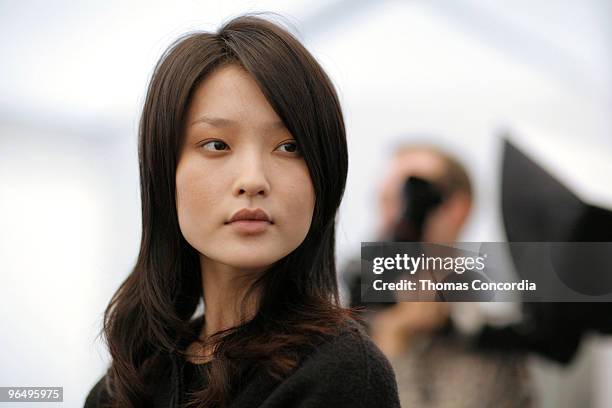 Du Juan backstage at Etro Spring/Summer 2007