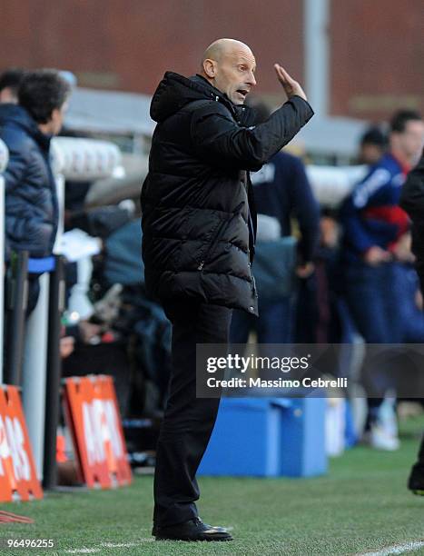 Head coach Domenico Di Carlo of Chievo Verona gesttures during the Serie A match between Genoa CFC and AC Chievo Verona at Stadio Luigi Ferraris on...