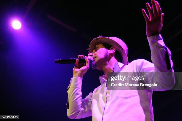 Serj Tankian performs at the Alcatraz club on April 17, 2008 in Milan, Italy.