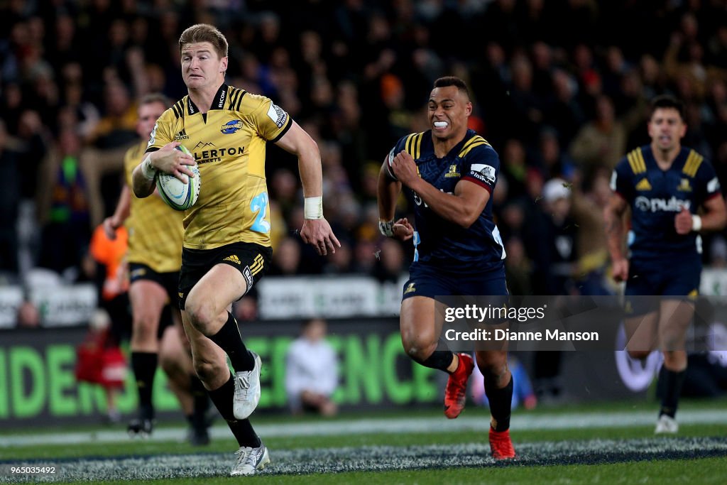 Super Rugby Rd 16 - Highlanders v Hurricanes