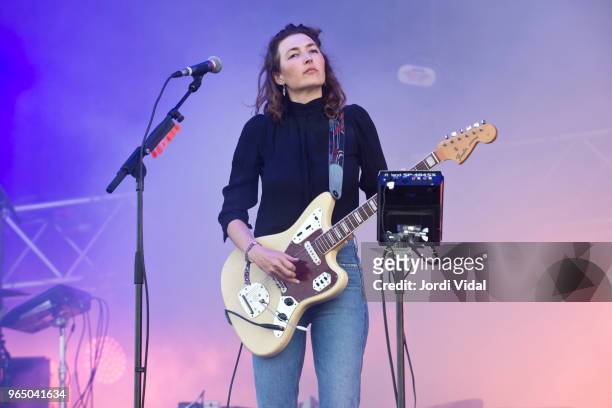 Emily Kokal and Jenny Lee Kokal of Warpaint perform on stage during Primavera Sound Festival Day 2 at Parc del Forum on May 31, 2018 in Barcelona,...