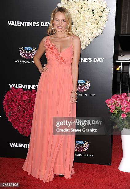 Singer Jewel arrives at the "Valentine's Day" Los Angeles premiere held at Grauman's Chinese Theatre on February 8, 2010 in Hollywood, California.