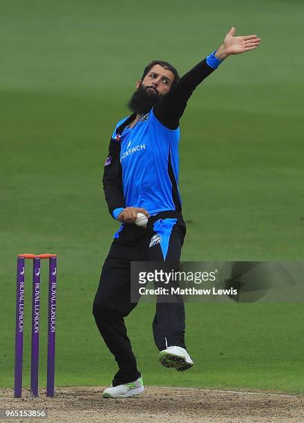 Moeen Ali of Worcestershire in action during the Royal London One-Day Cup match between Nottinghamshire nad Worcestershire at Trent Bridge on June 1,...