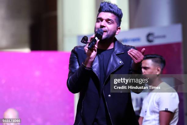 Singer Guru Punjabi Pop Singer Photos and Premium High Res Pictures - Getty Images