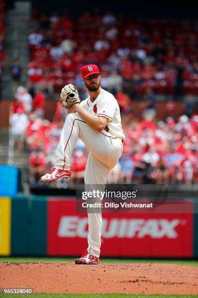 John Gant of the St. Louis Cardinals delivers a pitch against the Philadelphia Phillies at Busch Stadium on May 19, 2018 in St. Louis, Missouri.
