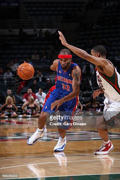 Richard Hamilton of the Detroit Pistons drives to the basket against Charlie Bell of the Milwaukee Bucks on February 9, 2010 at the Bradley Center in...