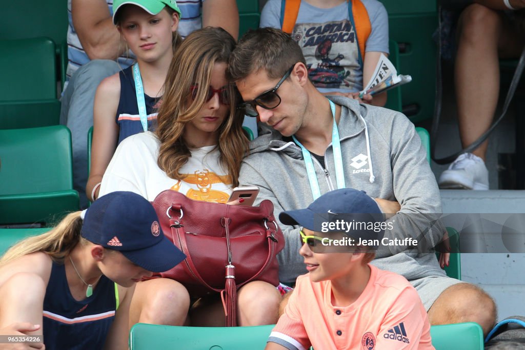 Alize Cornet of France and her coach/boyfriend Michael Kuzaj during... News Photo - Getty Images Alize Cornet of France and her coach/boyfriend Michael Kuzaj during... News Photo - Getty Images